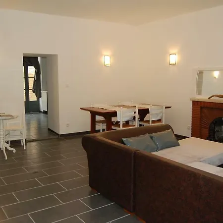 Nyaraló Les Gites Du Vieux Bourg *